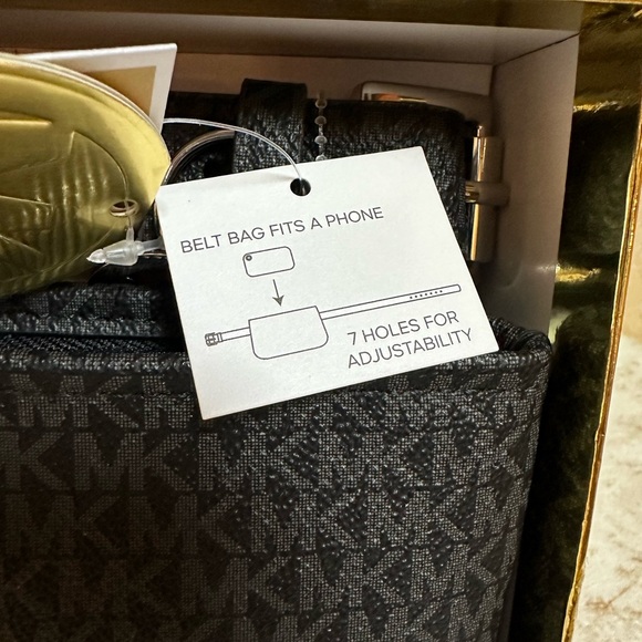 Michael Kors Gift-Ready Adjustable Signature Logo Belt Bag w/ Stripe, Black, NWT - Picture 4 of 5